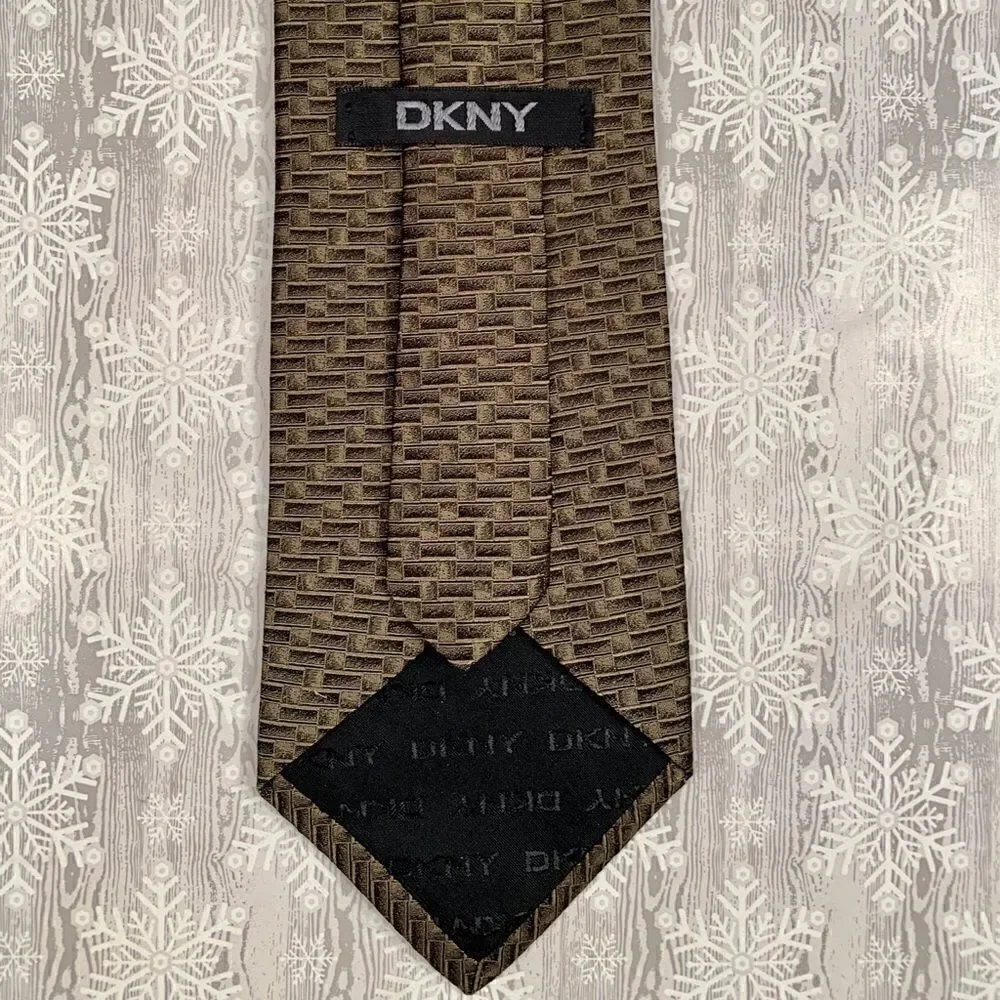 OLIVE GREEN SILK TIE by DKNY 60”
